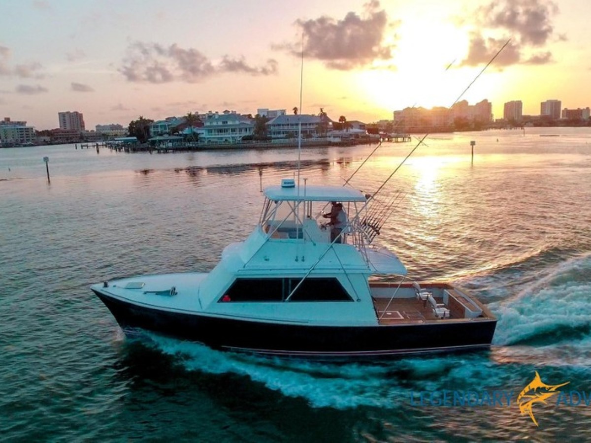 a small boat in a body of water